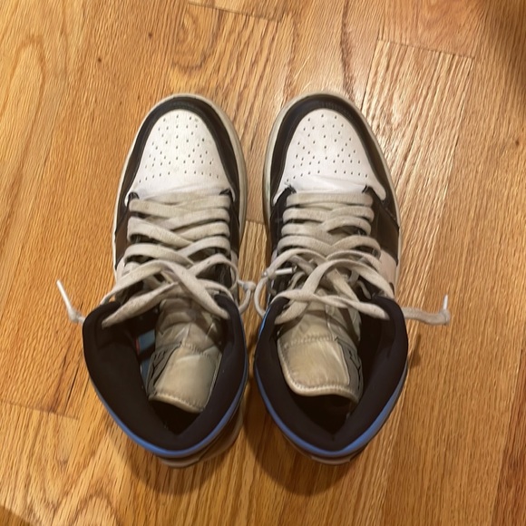 jordan 1 mid unc - Picture 3 of 3